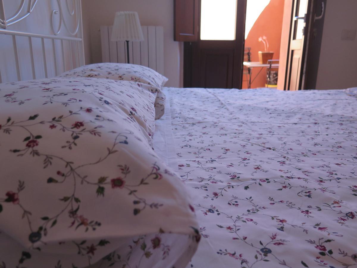 Il Torrione Bed & Breakfast Iesi Bagian luar foto